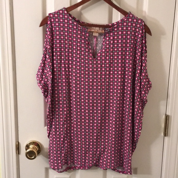 Michael Kors Tops - Michael Kors Sleeveless Top GREAT CONDITION Size M